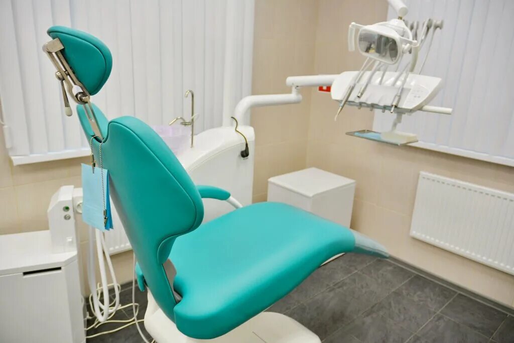 Стоматология здоровье Кудрово. Терапевтический кабинет в стоматологии. Стоматологическая клиника здоровье на Бабушкина 3. Стоматологический кабинет терапевтические услуги.