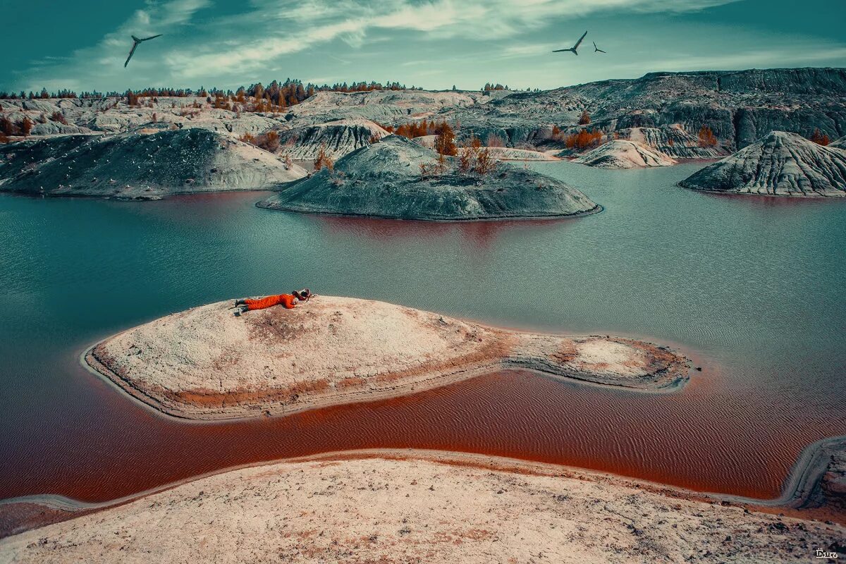 Окружение водой. Фото неогра.