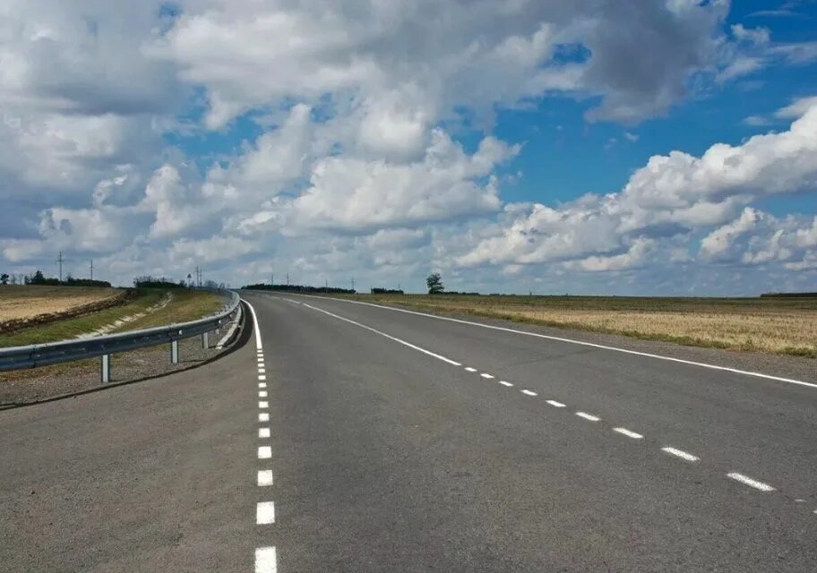 Дороги общего пользования в поселке. Трасса. автомобильная дорога. дороги казахстана. казахстан трасса.