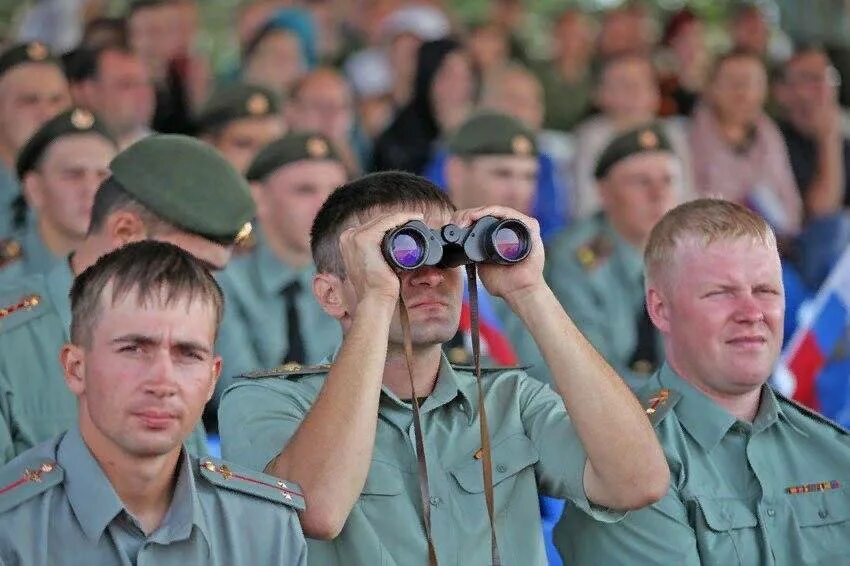 Военная форма. Военное пф. Пенсия военнослужащих. Военный пенсионер картинки. Военный пенсионер.