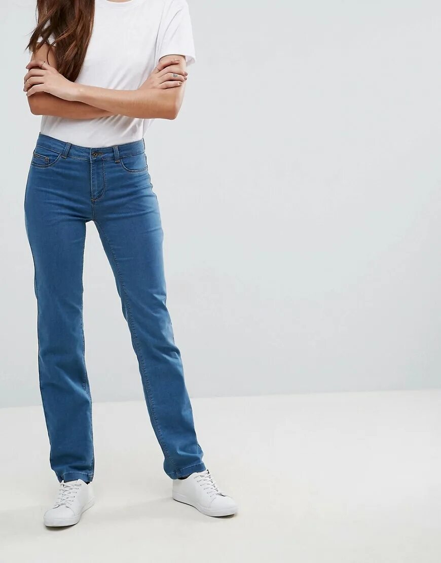 Какой длины должны быть прямые джинсы. Джинсы straight с завышенной талией Apt. 67084408-Gabriela-LM. Прямые джинсы женские. Джинсы прямого кроя женские. Прямые джинсы для женщин.