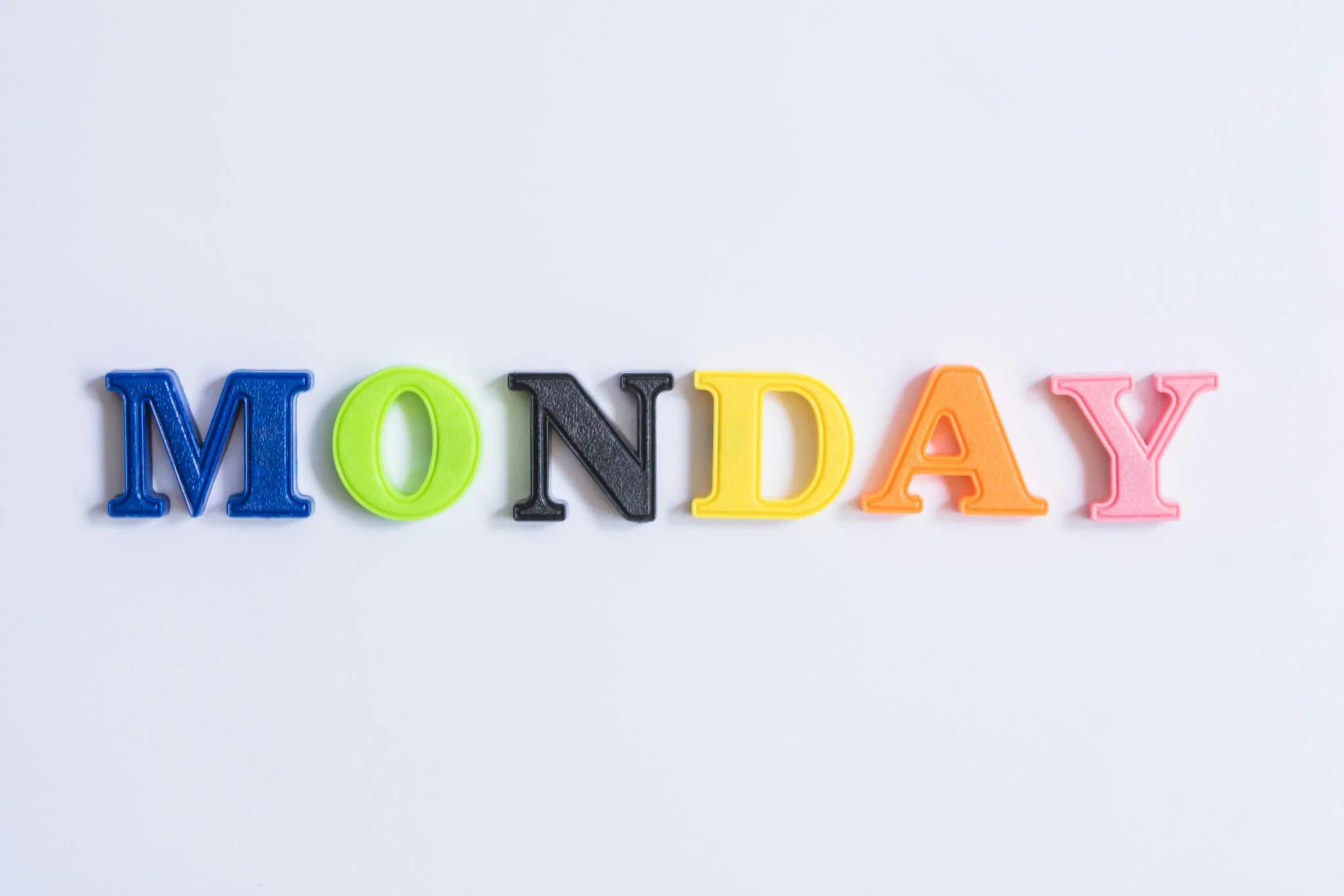 Monday. Лого monday. Com лого. Monday картинки. Hello monday.