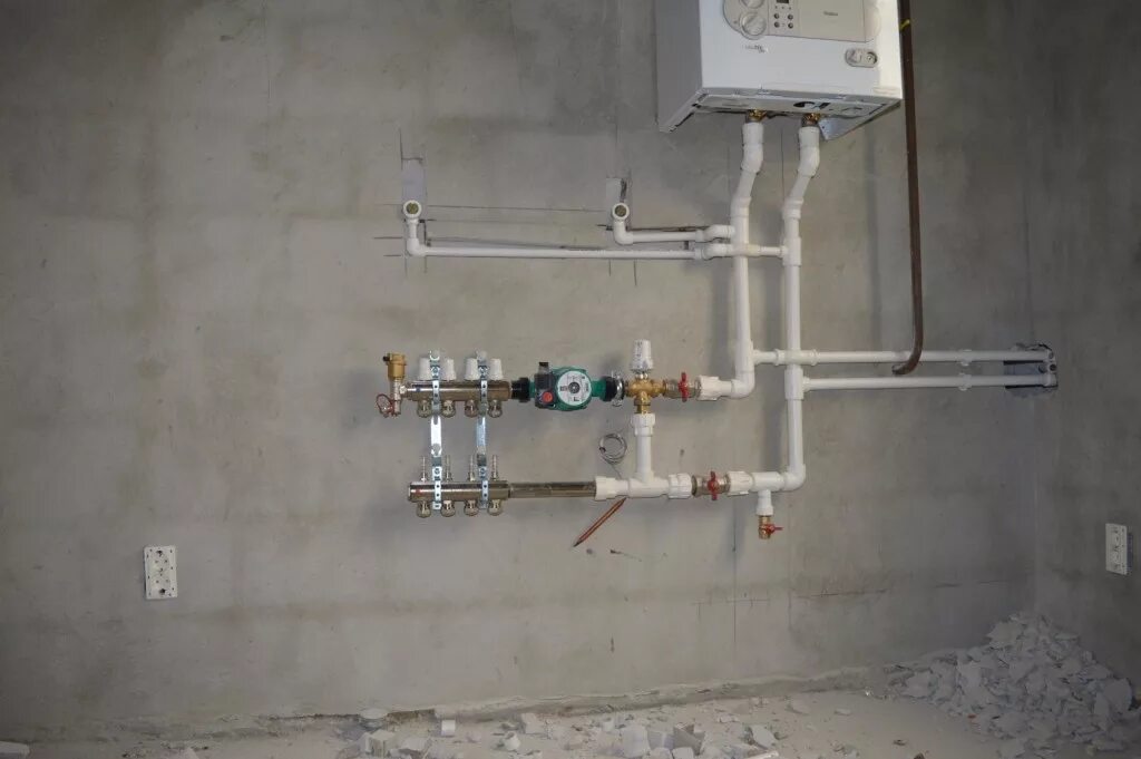 Обвязка котла полипропиленом. Обвязка котла пропиленовыми трубами. Обвязка газового двухконтурного котла отопления полипропиленом. Обвязка настенных газовых котлов. Обвязка газового двухконтурного котла отопления полипропиленом.