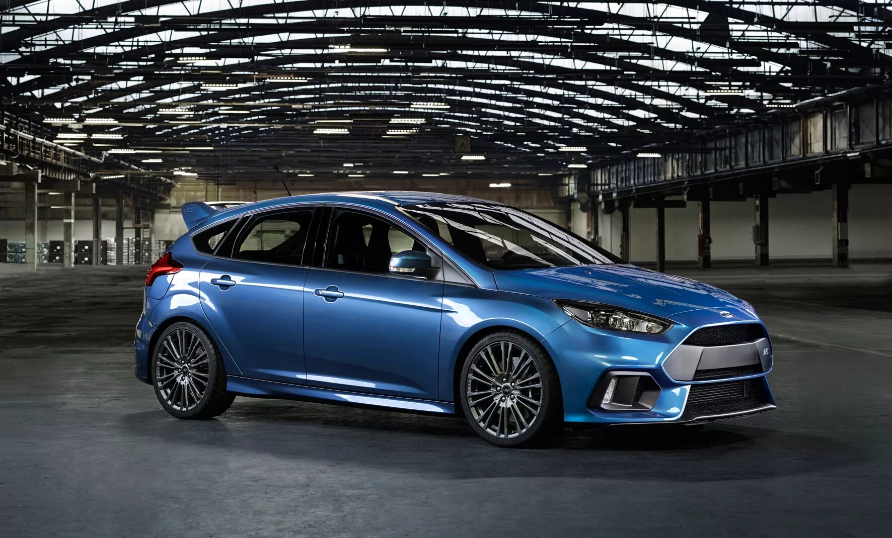 Красивые хэтчбеки. Ford Focus RS 2016. Ford Focus RS 2022. Ford Focus 3 RS 2016. Ford Focus RS 2017.