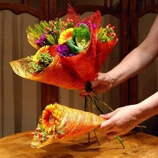 Букет из упаковочной