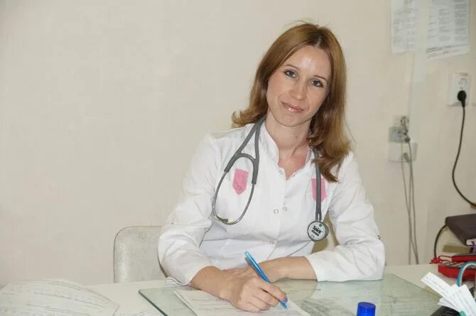 Врач фото. Мирянова татьяна васильевна. Врач инфекционист. Гепатит прививки. Лучший врач инфекционист.