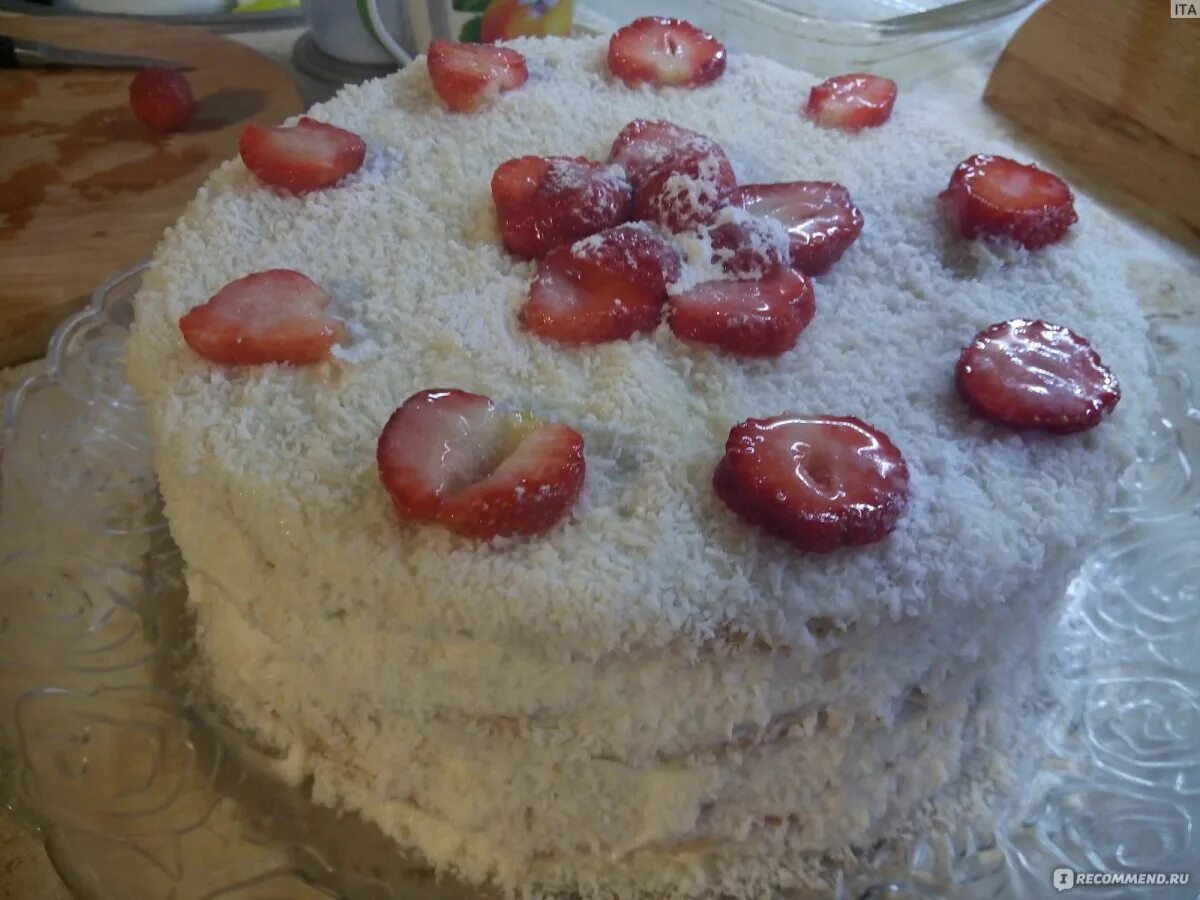 торт из магазинных бисквитных коржей. торт из бисквитных коржей. торт из коржей. домашний торт простой из коржей. торт на сковороде со сгущенкой.