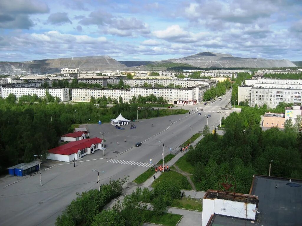 Город ковдор мурманская область фото. Сайты ковдор мурманская область. Сопки ковдор. Ковдор город мурманская область. Кольский полуостров город ковдор.