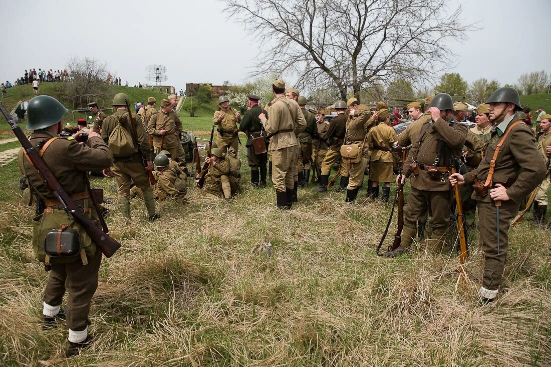 Военно историческая информация. Военно-историческая реконструкция. Историческая реконструкция: «бой на полуострове».. Реконструкция боя на мечах.