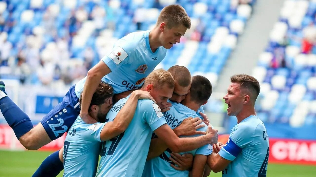 Игорь горбунов фк нижний. Футболисты нн. Фк нижний новгород 2020. Фк нижний новгород. Фк нижний новгород.