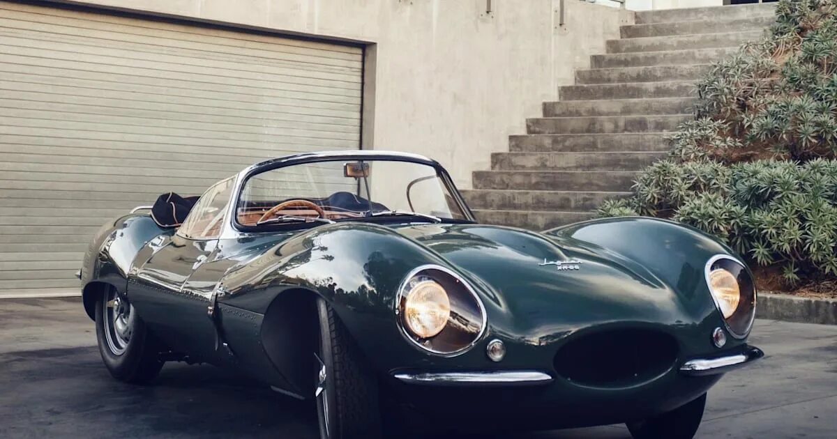 Ягуар xf30. Ягуар хф 2016 года. Ягуар 30. Ягуар1935 год. Jaguar d type 1956.