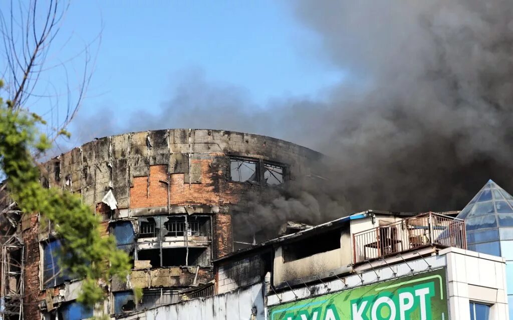 В каком году сгорел тц. Сгорел ресторан во Владивостоке.