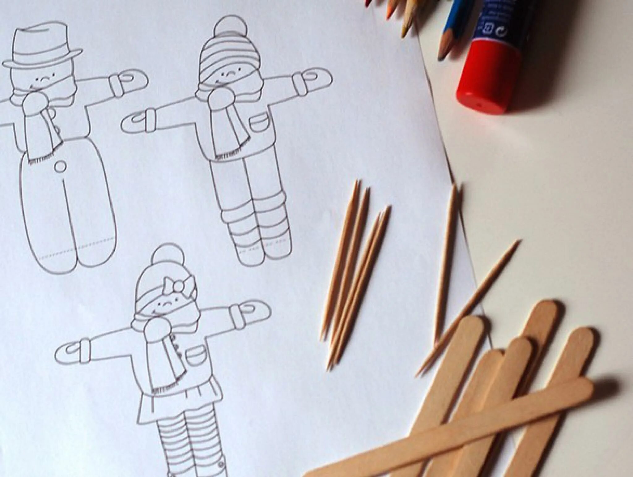 Поделка лыжник. Поделка лыжник. Конструирование из бумаги лыжник. Поделка лыжники из бумаги. Лыжник поделка для детей.