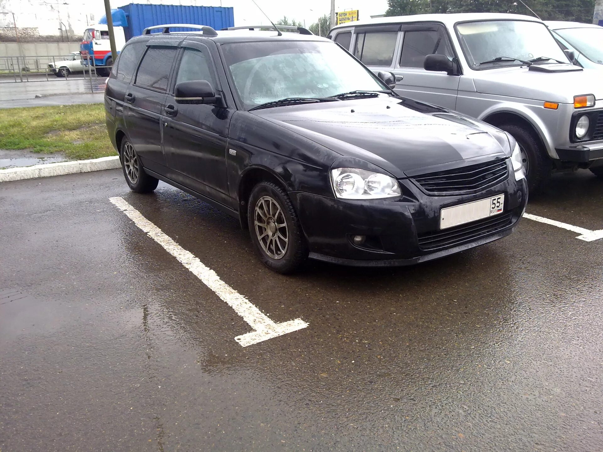 Накладка на бампер приора 2. Бампера на приору универсал. Бампер приора 2 универсал. Спойлер на багажник приора универсал. Приора универсал 2013.