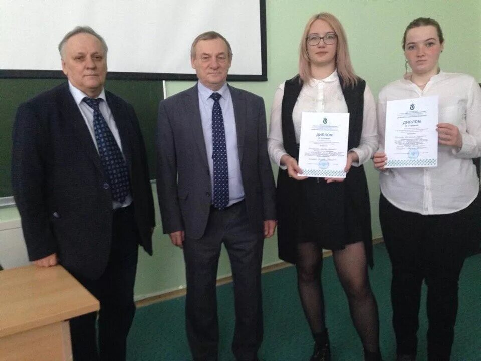 Значок политехнического колледжа нефтеюганск. Фото нпк нефтеюганск. Колледж. Нпк нефтеюганск колледж. Нефтеюганский политехнический колледж нефтеюганск.