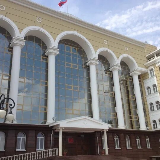 И.о. министра ЖКХ Астраханской области оставили под арестом. А с ним еще троих в
