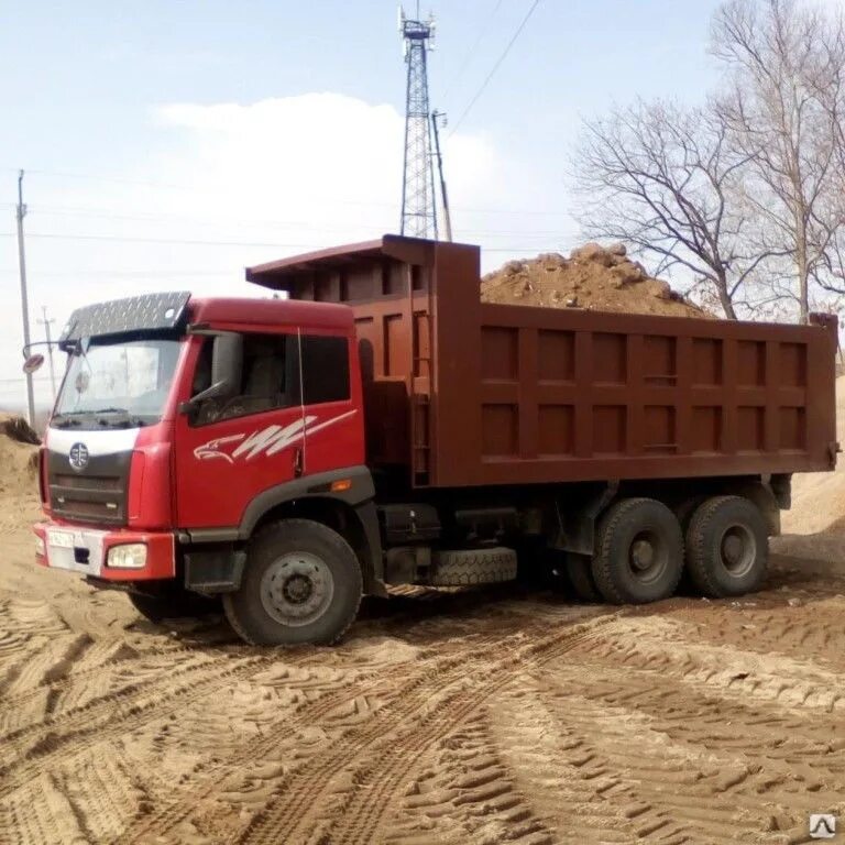 Сколько стоит машина песка с доставкой. HOWO самосвал 30 кубов. Самосвалы Хово 20м3. Самосвал 30т с ПГС разгрузка. Самосвал 20 кубов.