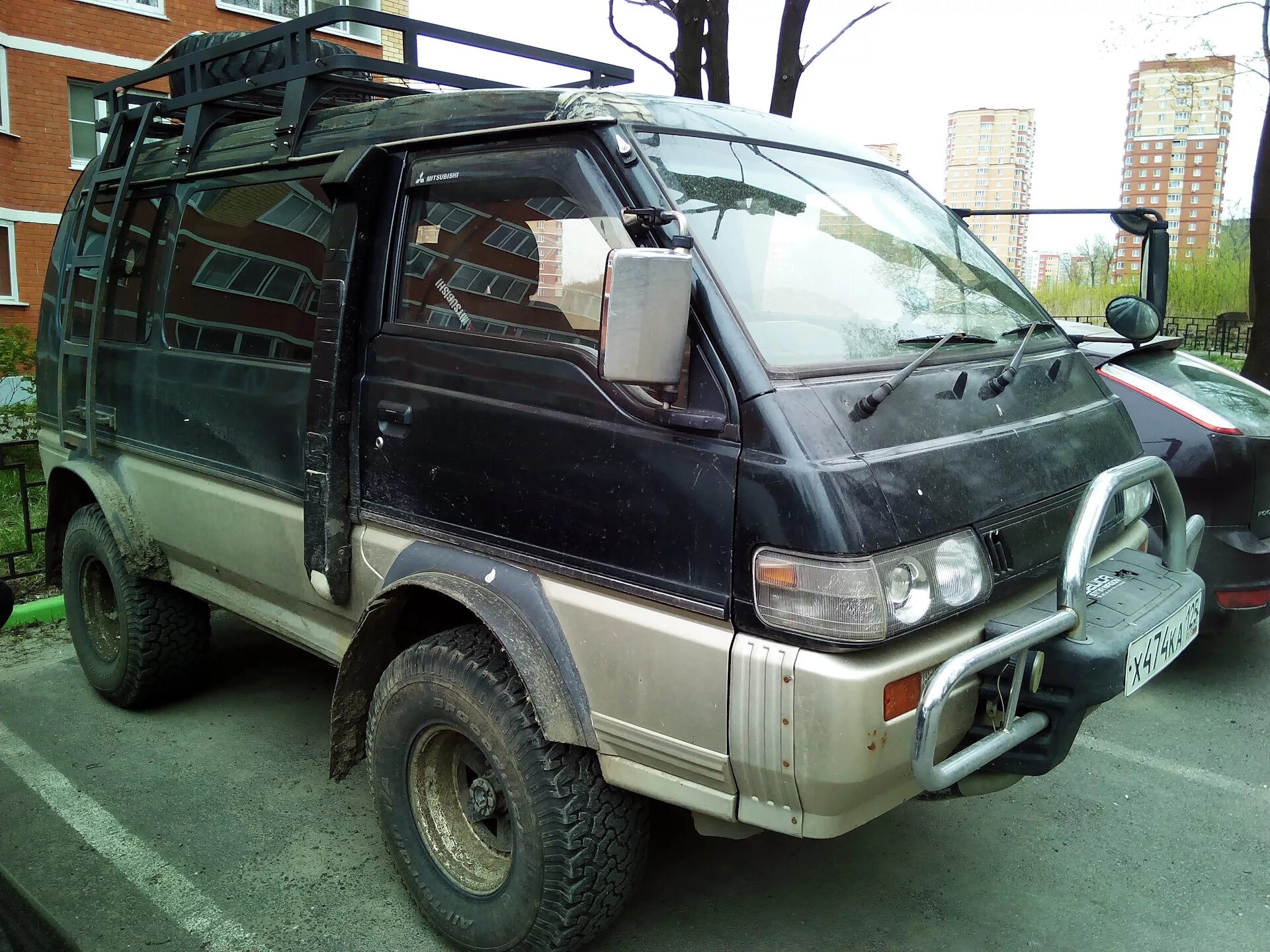 Кузов mitsubishi delica. Mitsubishi Delica 35. Mitsubishi Delica p35w. Mitsubishi Delica p25w / p35w. Делика 35 кузов.