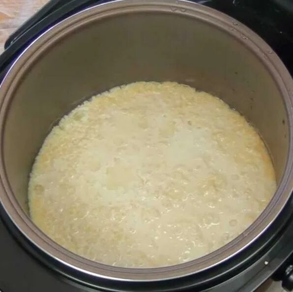 Каша в мультиварке. Геркулес в мультиварке. Рецепт геркулесовой каши. Как варить геркулес в мультиварке. Геркулесовая каша на молоке в мультиварке редмонд.