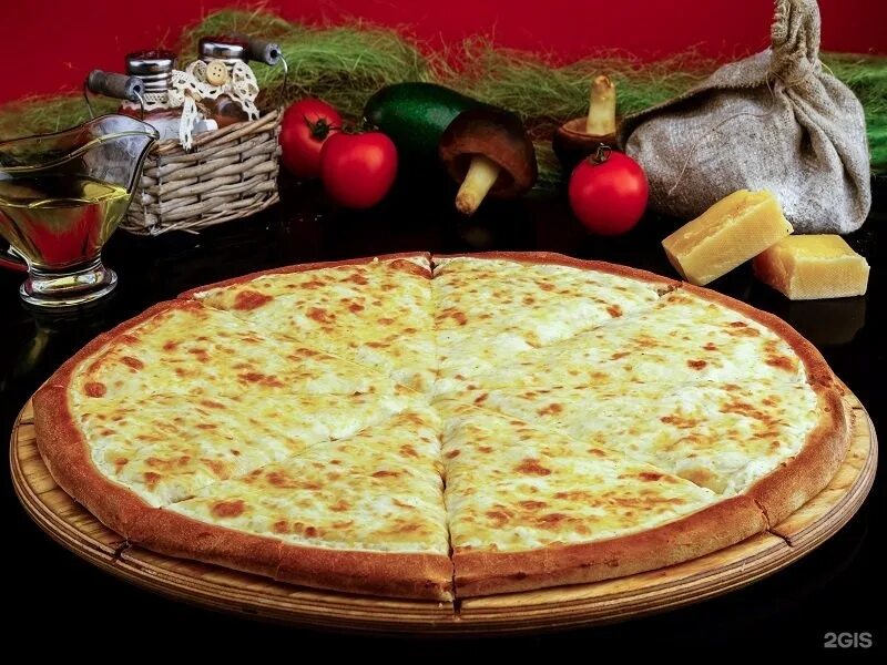Пицца милано телефон. Милано пицца Псков Рижский. Большая пицца. Огромная пицца. Пицца 45 см.