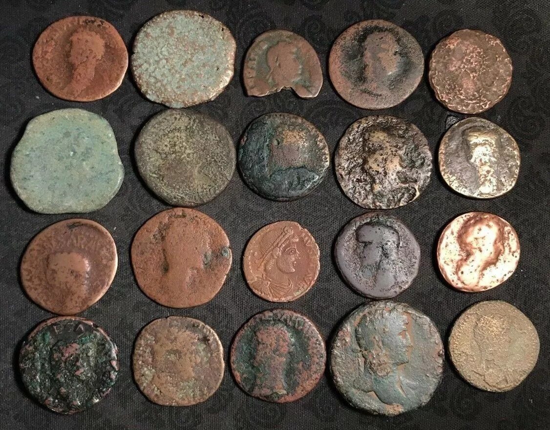 Топ 10 самых первых. Старинные монеты. Древние деньги. Самые древние монеты. Первые древние монеты.