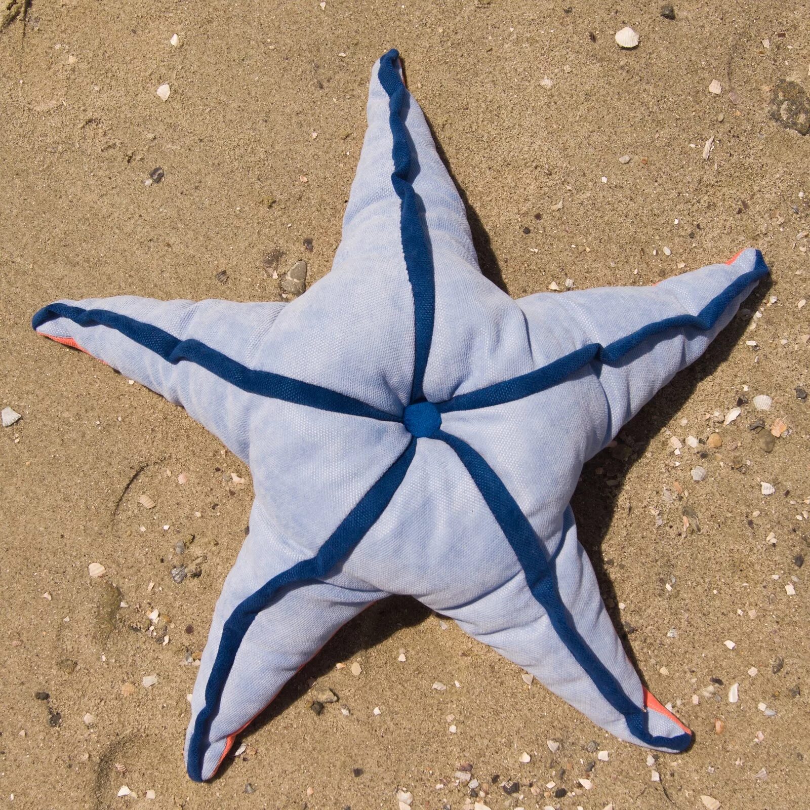 Морская звезда купить. Мягкая игрушка морская звезда. Подушка в виде морской звезды. Подушки в морском стиле. Мягкие игрушки в морском стиле.