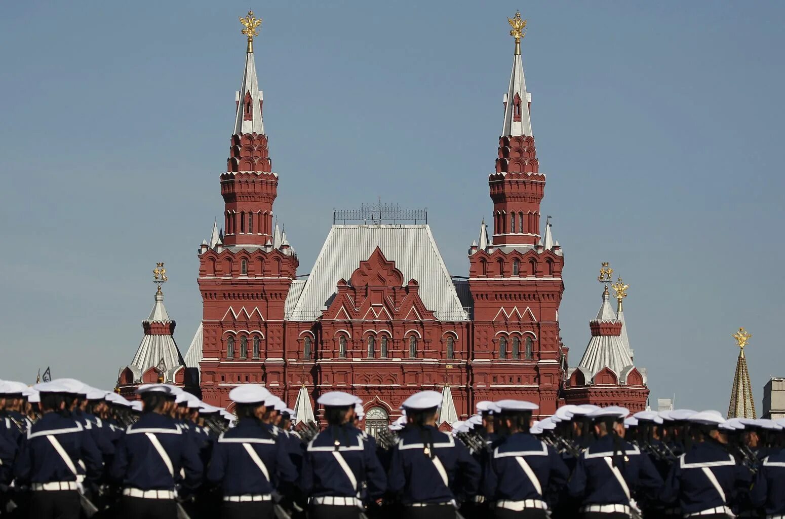 Красная площадь 10 мая. Московский Кремль парад Победы. Кремль парад 9 мая. Москва Кремль красная площадь парад. Москва Кремль 9 мая.