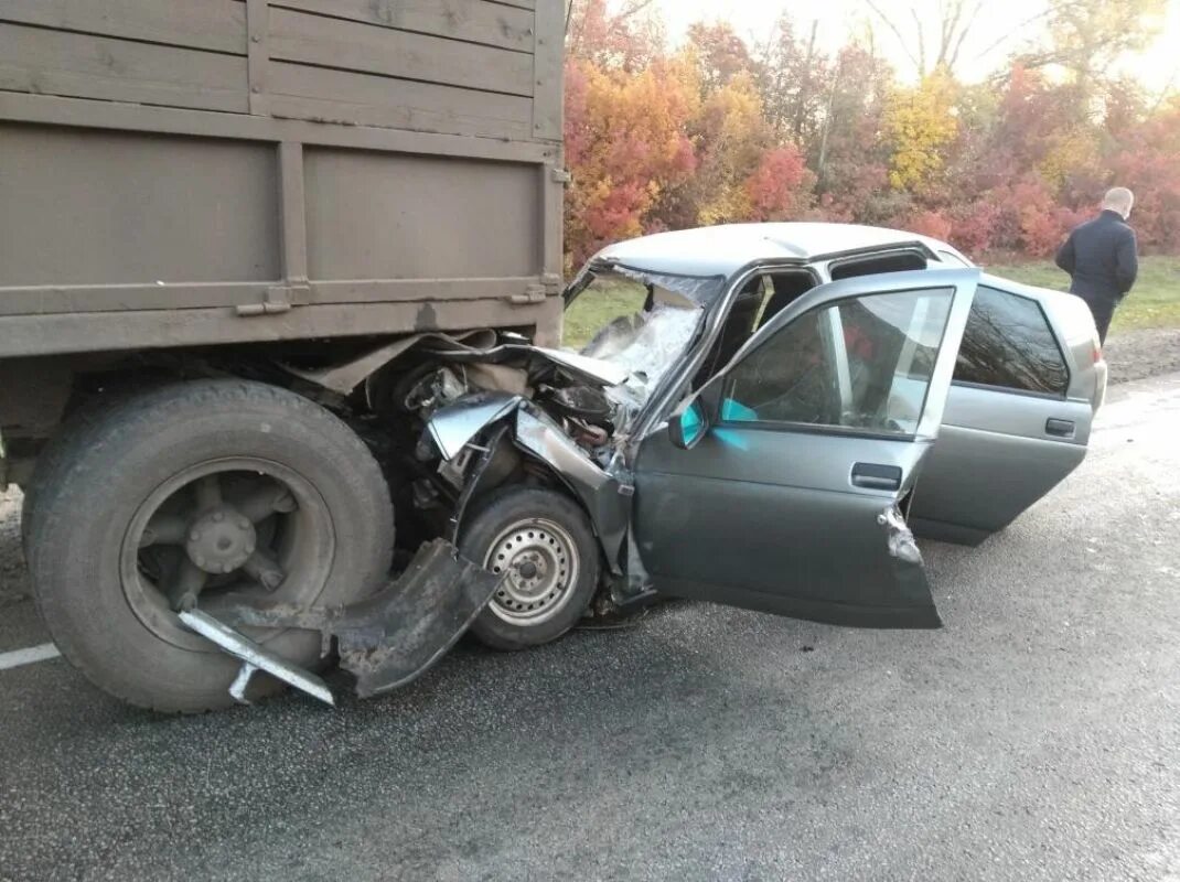 дтп с камазом в воронежской области. дтп с камазом вчера в воронежской области. авария в аннинском районе воронежской области. аварии в воронежской области. давыдовка лискинский район воронежская область.