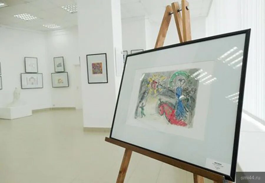 Выставка марок в музее. Выставка работ шагала. Музей новый иерусалим шагал. Выставка марка шагала между небом и землей. Экспозиция марок.