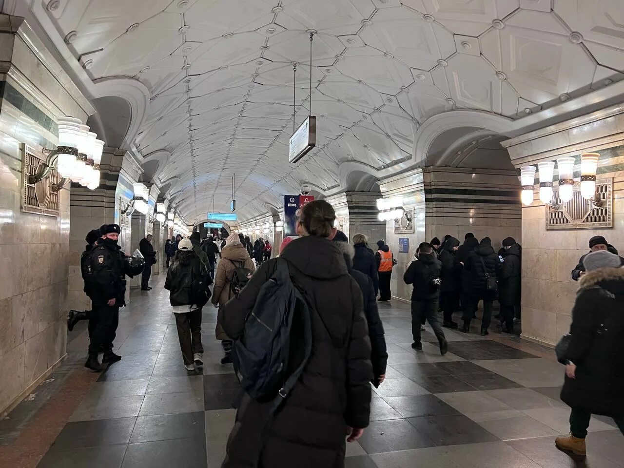 Трагедия в московском метро 2014. Московское метро. Пожар метро спортивная. Что случилось на станции спортивная сегодня. Станции московского метро.
