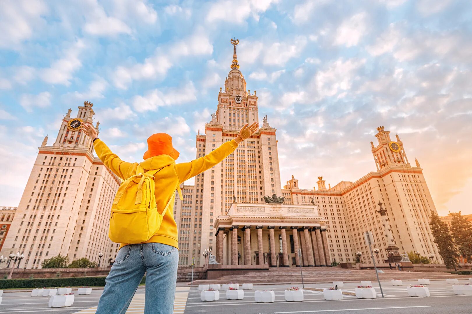 Поступила в мгу в 9. МГУ Москва. МГУ Кремль. МГУ арт. Фотосессия на фоне МГУ.