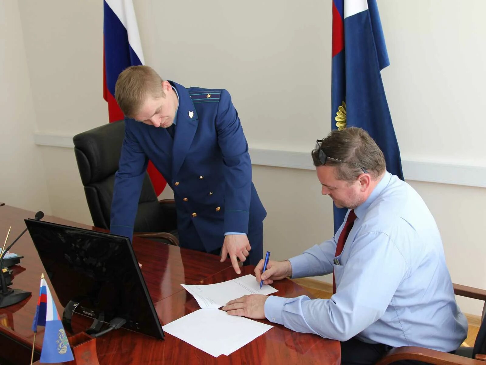 Увольнение работников прокуратуры. Увольнение работников прокуратуры. Увольнение работников прокуратуры. Приказ об увольнении прокурорского работника. Уволенные прокуроры мо.