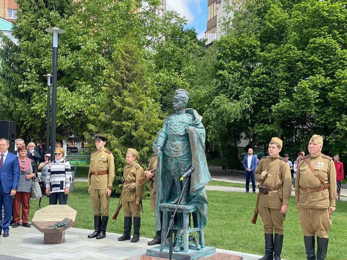 Фонд защитники отечества курск. Памятник сынам полка Курск. Памятник юные защитники Родины Курск. Памятник сынам полков Курск. : Памятник «сынам полков» (г. Курск, открытие 1 июня).