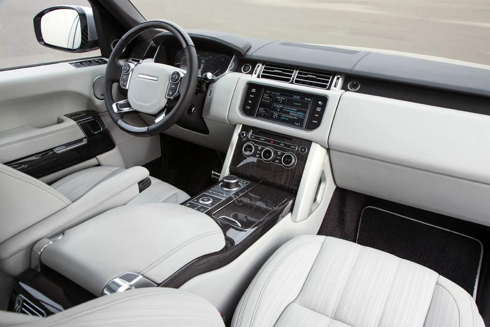 Рендж внутри. Range rover vogue 2013 салон. land rover range rover sport салон. land rover range rover салон. рендж ровер 3 салон.