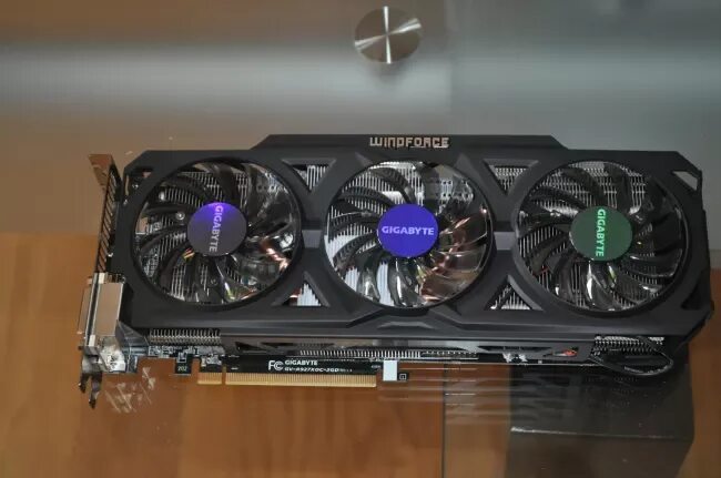 AMD r9 200 Series 3gb. Radeon r9 200 Series 2gb. Radeon r9 200 Series Gigabyte. AMD r9 200 Windforce.