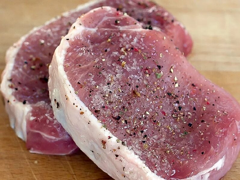 Карбонат свиной стейк. Стейк антрекот свинины. Чалагач баранина. Стейк из карбоната свинины. Блюда из карбоната свинины.