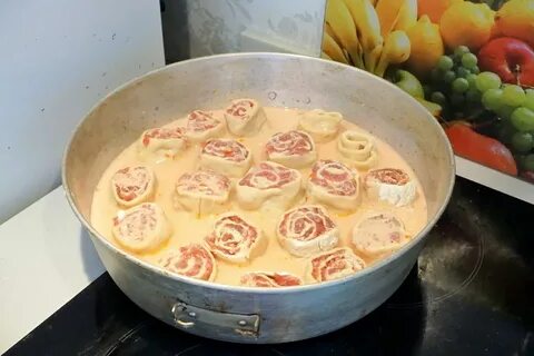 Рулетики из теста на сковороде