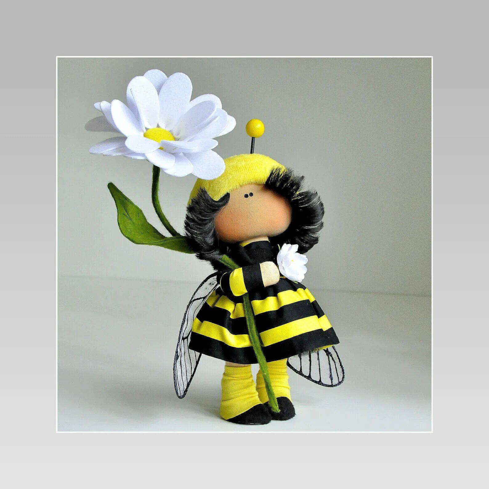 Интерьерная кукла Пчелка. Куколка Пчелка. Кукла марионетка Пчелка. Кукла пчела своими руками. Куколка пчелы