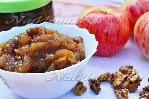 Яблочное варенье с грецкими орехами