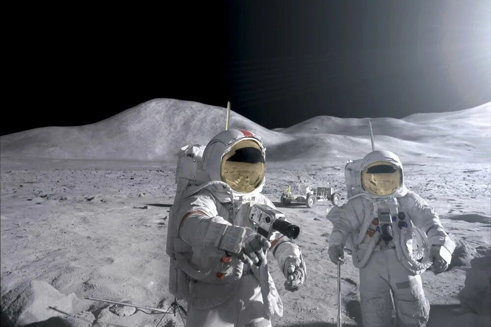 Человек на Луне. Американцы на Луне. Российский космонавт на Луне. Walking on the moon