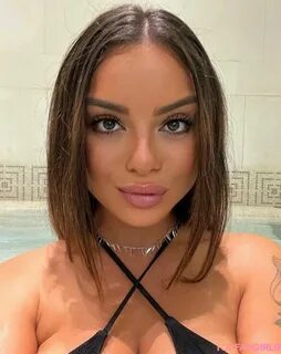 Slideshow jaele corsi onlyfans.