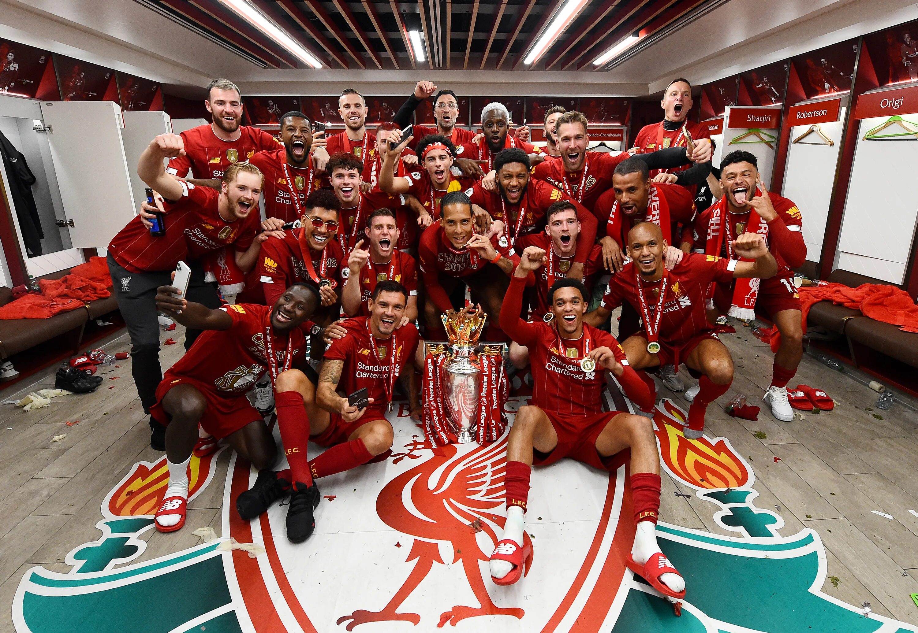 Национальный чемпионат англии. Футбольная команда Ливерпуль. ФК Liverpool. Ливерпуль (футбольный клуб). ФК Ливерпуль 2020 чемпион Англии.