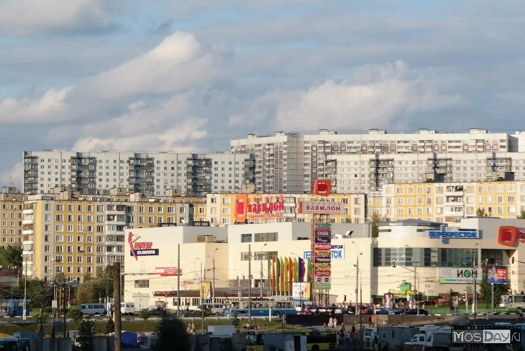 Ясенево Вавилон Новоясеневский проспект. Новоясеневский проспект дом 11. Метро Ясенево торговый центр. ТЦ Калита Ясенево. Рынок ясенево