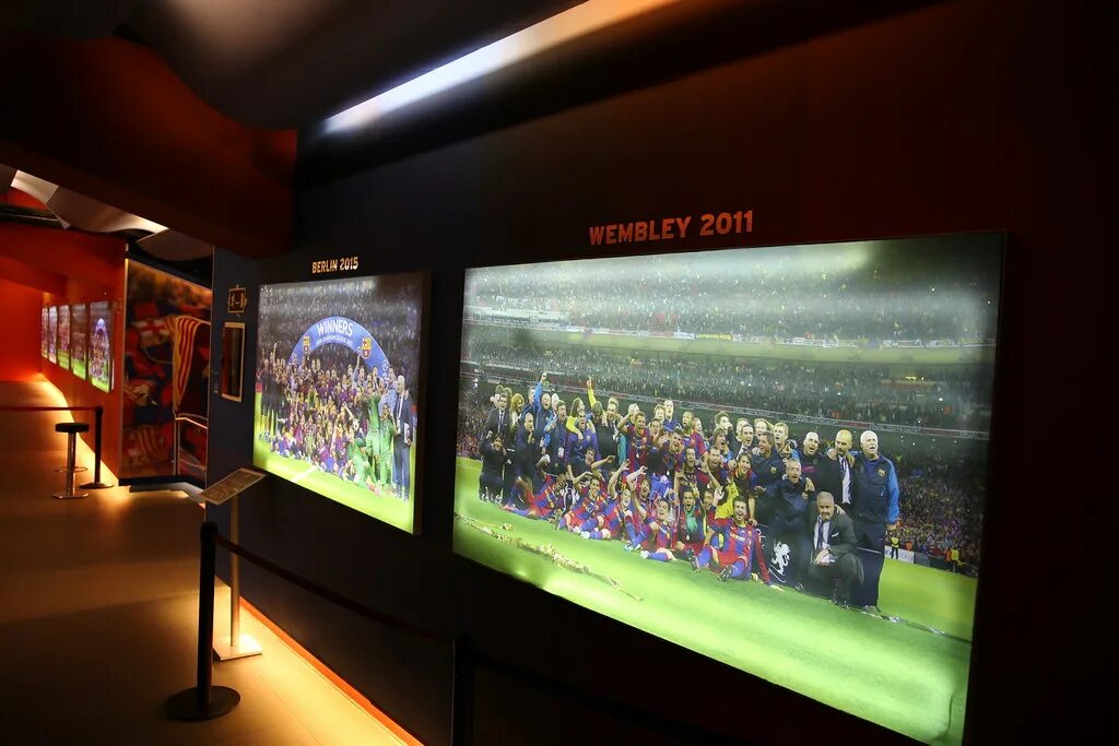 Музей ФК Барселона. Camp nou музей. Музей Барселоны на Камп ноу. Картины музея Камп ноу Испания известных художников. Музей стадионов