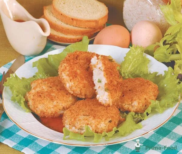 Рецепт рыбных котлет с рисом на сковороде. Рисовые котлеты. котлеты из риса. рисовые биточки. биточки с рисом.
