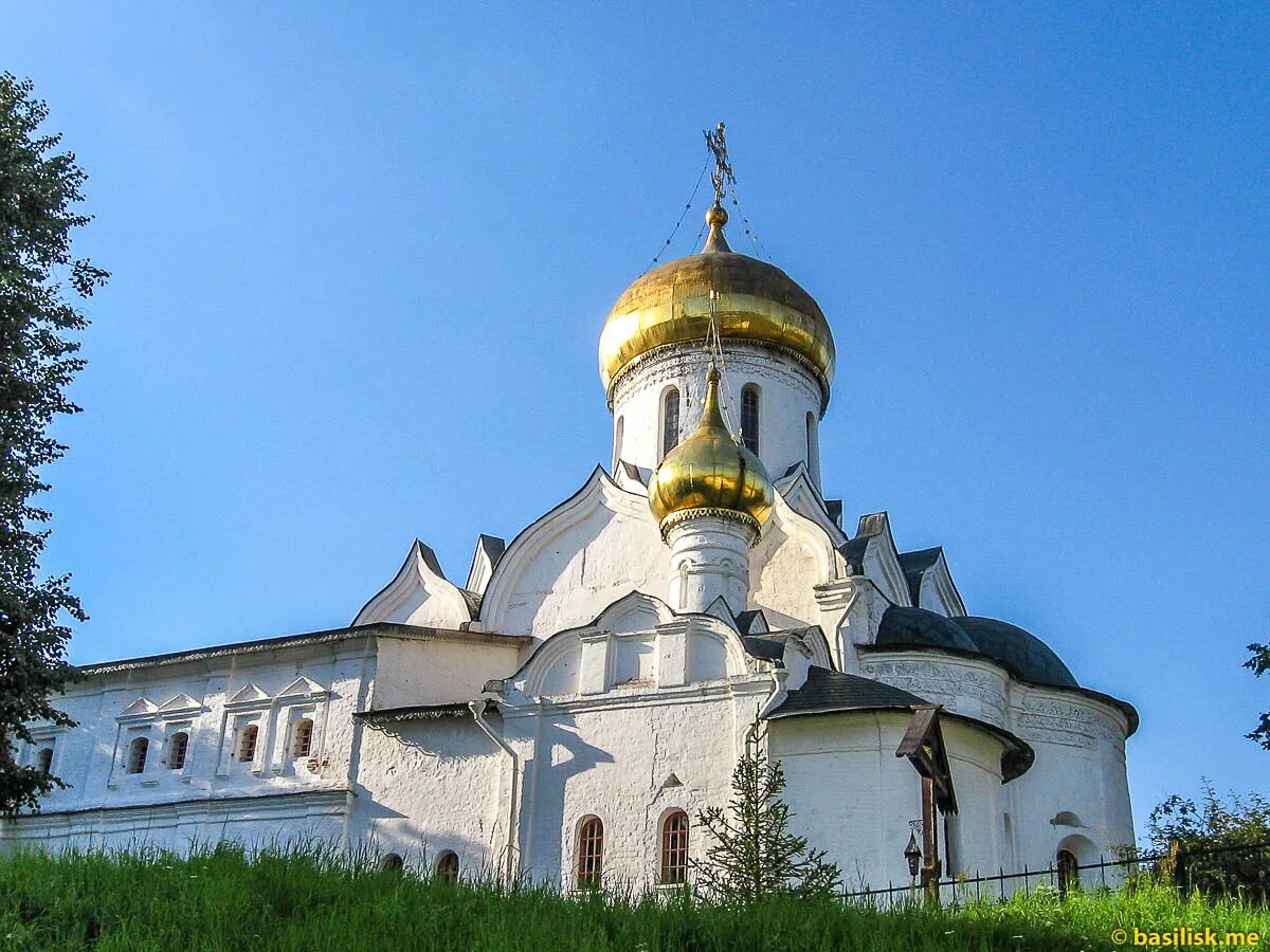 Монастырь в звенигороде. Монастырь в звенигороде