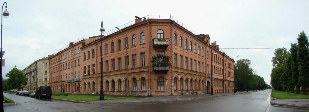 Кронштадт дом быта. Петровская улица кронштадт. петровская 5 кронштадт. петровская 13 кронштадт. кронштадт ул.петровская,д.9.