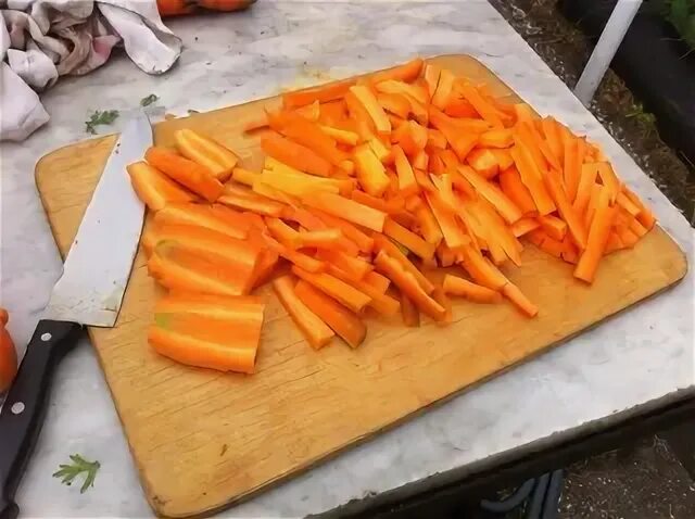 Фуд 13. Квашеная морковь брусочками. Нарезка моркови брусочками. Морковь нарезанная брусочками. Морковь для плова.