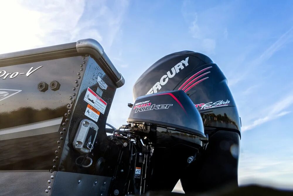Mercury обзор. Mercury fourstroke 20. mercury pro kicker 15. mercury 9.9 4t pro kicker. mercury four stroke.