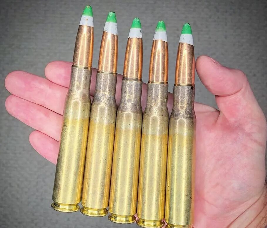 Патрон 50 bmg. Калибр 12.7 мм и ,50. Бронебойные патроны БМГ 50. Бронебойные пули 50 BMG. Бронебойно зажигательный патрон 50 BMG.